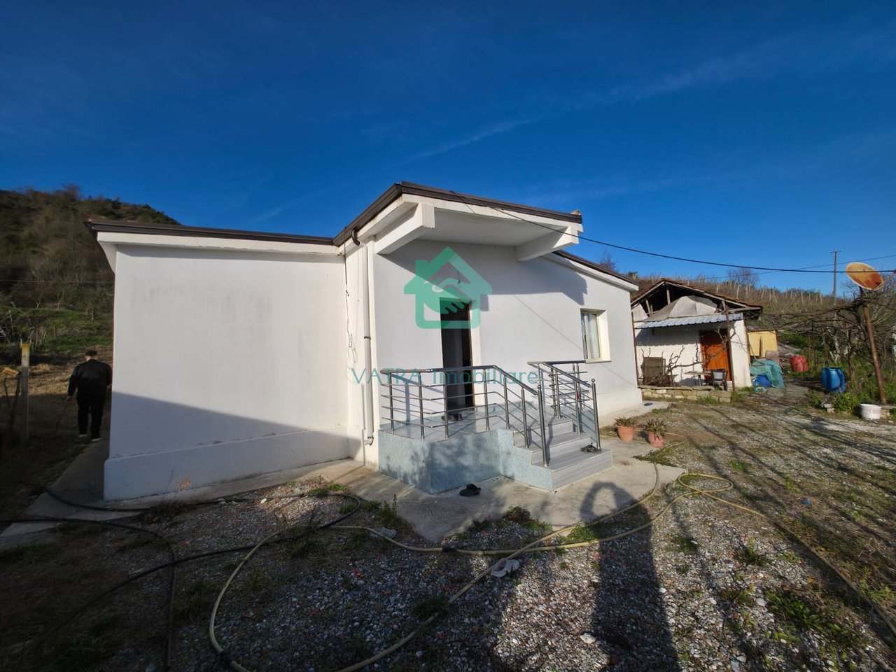 1+1 House For Sale in Ndroq, Tirana - €75,000 | 100 m²