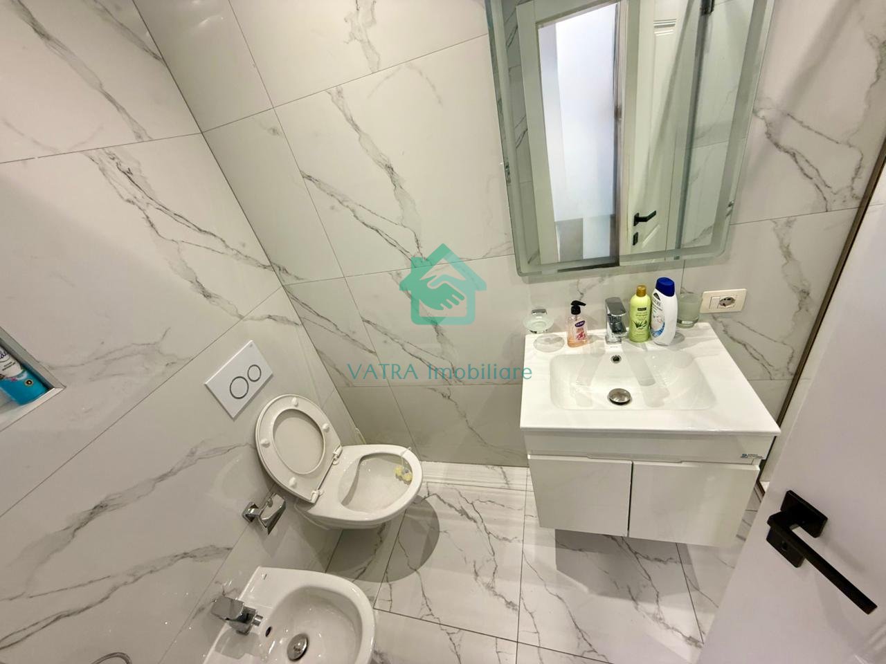 Appartamento 1+1 in affitto in Via dei Kosovari, Tirana - 800€ | 80 m²