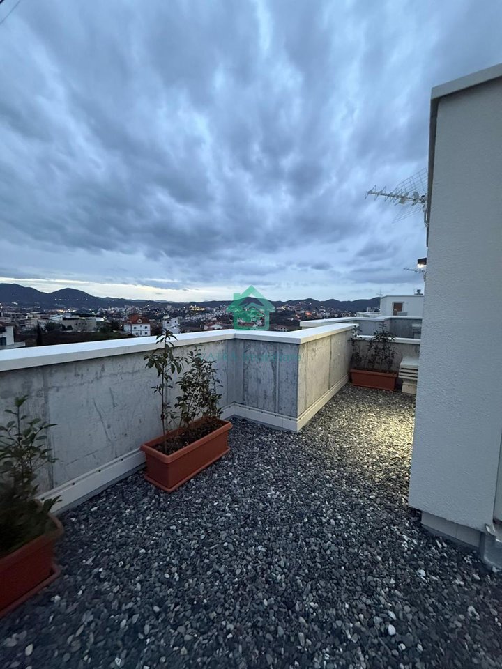 3-story villa 3+1 For Sale in Aba Residence Farkë, Tirana - €399,000 | 196.5 m²