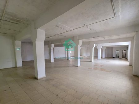 Magazinë 2-katëshe për Qira në Siri Kodra, tek Frigoriferi, Tiranë - 1400€ | 320 m²