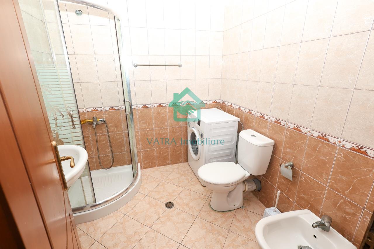 Apartament 2+1 Me Qira në Kopshti Botanik, Tiranë - 1500€ | 110 m²