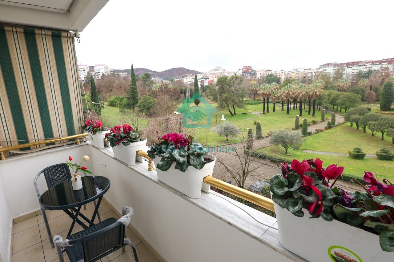 Apartament 2+1 Me Qira në Kopshti Botanik, Tiranë - 1500€ | 110 m²