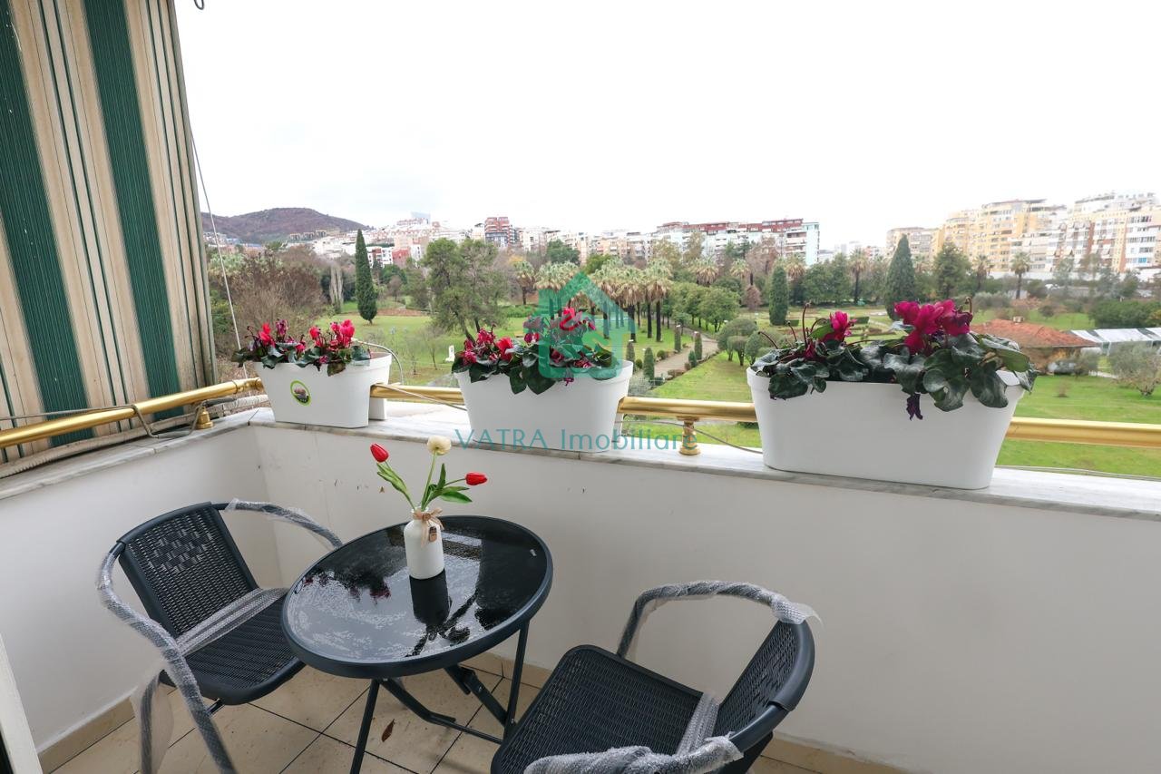 Apartament 2+1 Me Qira në Kopshti Botanik, Tiranë - 1500€ | 110 m²