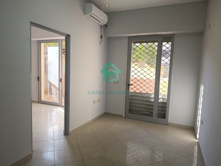 Dyqan Me Qira Pranë Prokurorisë së Tiranës, Tiranë - 370€ | 45 m²