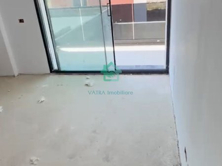 Apartament 1+1 + Post parkimi Për Shitje  tek Tulipani në Mjull - Bathore, Tiranë - 166000€ | 79 m²