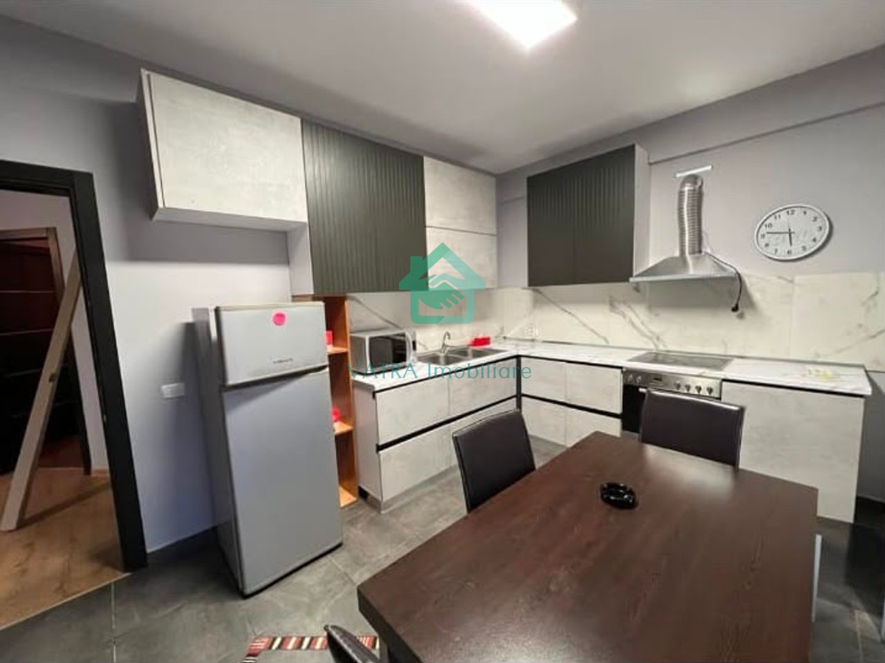 Apartament 1+1 Me Qira në Selvi, Tiranë - 600€ | 90 m²