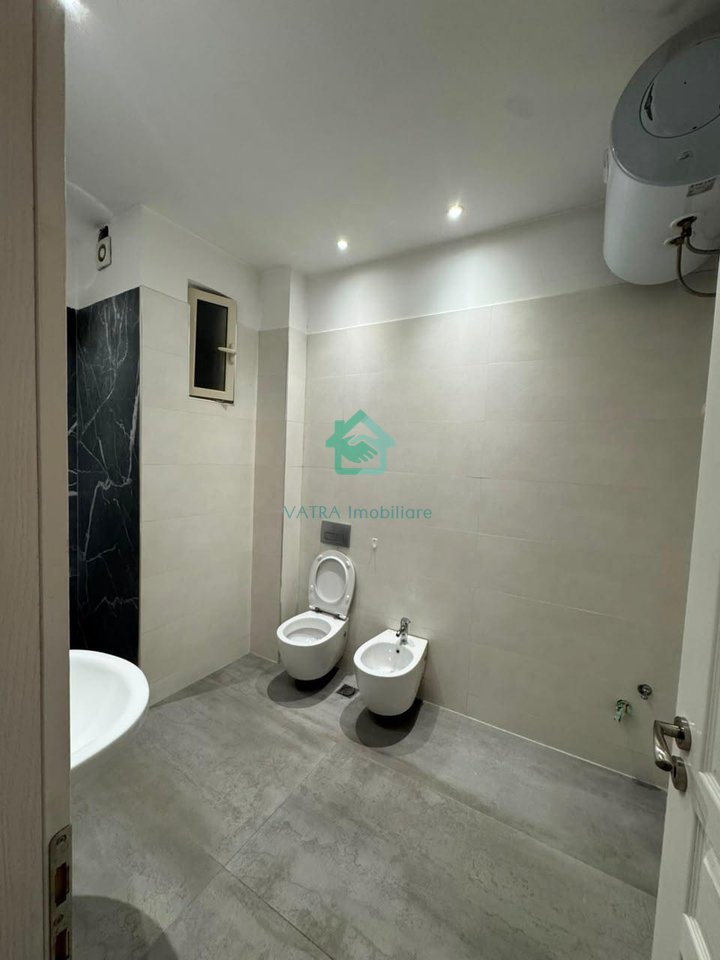 Apartament 2+1 Për Shitje përball spitalit Amerikan 3 në Rrugën e Kavajës, Tiranë - 220,000€ | 119 m²