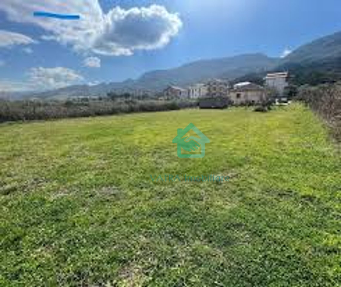 Tokë për Shitje në Bërzhitë, Tiranë - 370,000€ | 1000 m²
