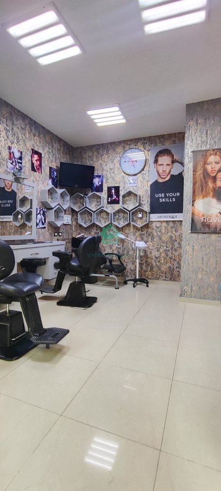 Business Premises for Rent in the Municipality of Paris, Tirana - 50,000 lek