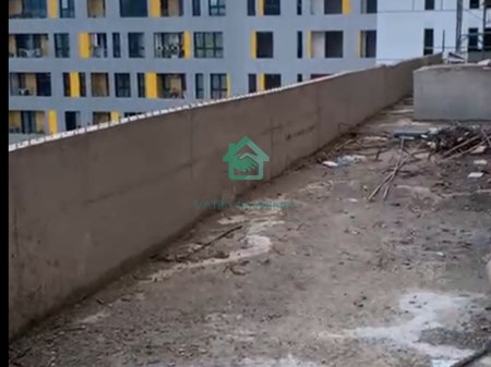 Appartamento 1+1 + Veranda in vendita nel Vecchio Parco Autobus, Tirana - 245.000€ | 77 m²