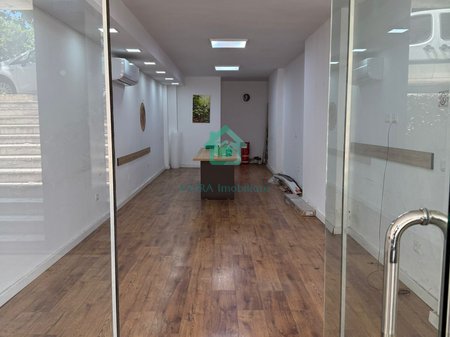 Locale commerciale in vendita Rr.Dritan Hoxha sulla strada principale a Laprakë, Tirana - 11.000.000 lek | 44 m²
