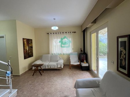 Shitet Apartament 3+1 me oborr tek Gjiri i Lalezit