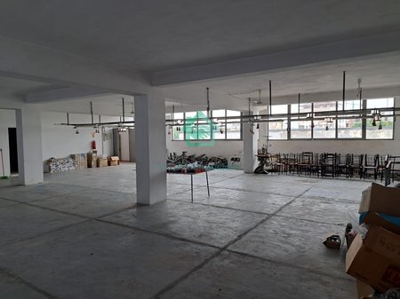 Magazinë 3-katëshe Me Qira në Rruga Siri Kodra, Tiranë - 4500€ | 820 m²