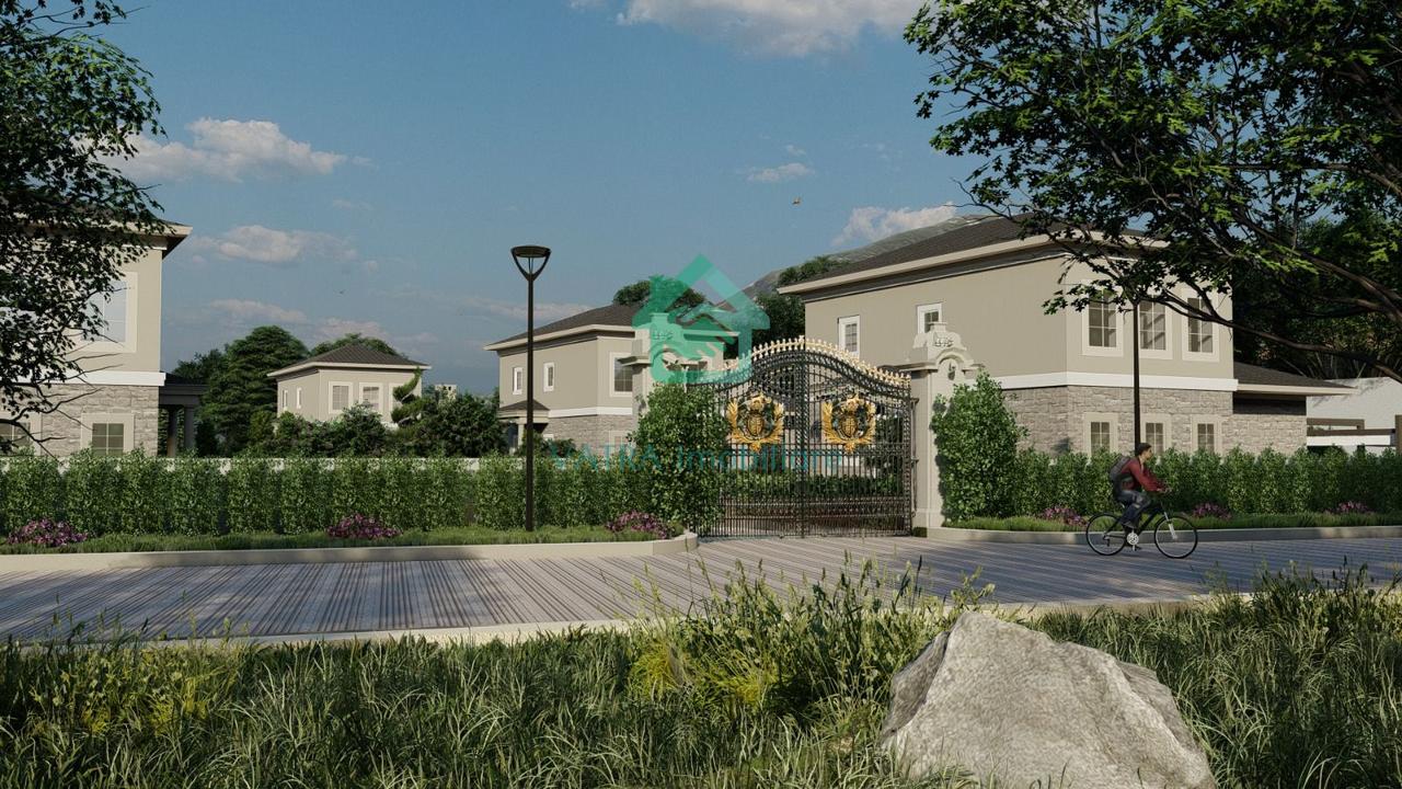 Shitet Vilë me pishinë 4+1+3 në River Hill Residence, Petrel