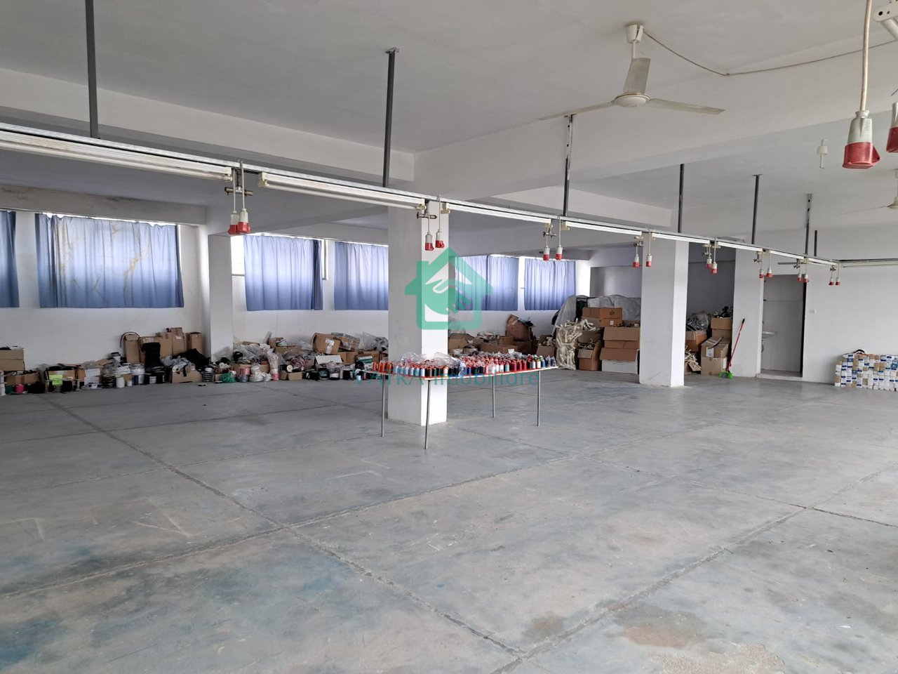 Magazinë 3-katëshe Me Qira në Rruga Siri Kodra, Tiranë - 4500€ | 820 m²