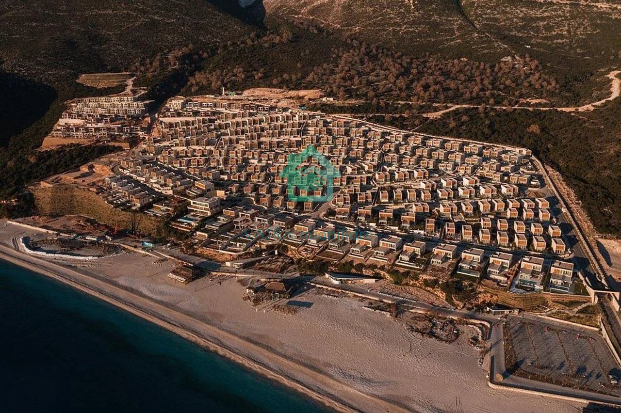 Vilë Twin 3+1+5 Për Shitje në Green Coast 2, Dhërmi, Vlorë - 1.230.000€ | 279 m²