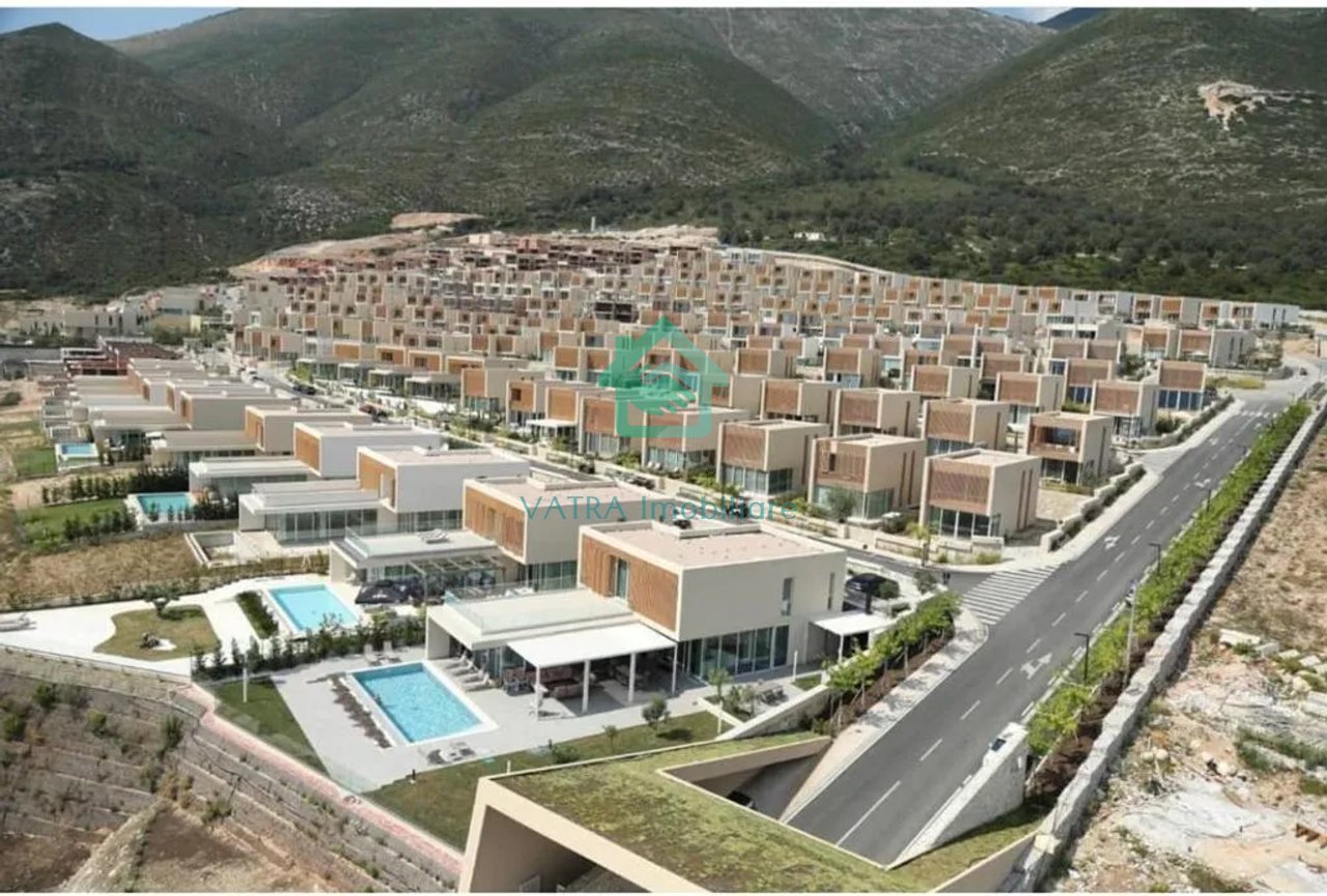 Vilë Twin 3+1+5 Për Shitje në Green Coast 2, Dhërmi, Vlorë - 1.230.000€ | 279 m²