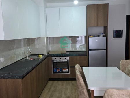 Apartament 2+1+1 post parkimi Me Qira në Univers City, Tiranë - 500€ | 72 m²