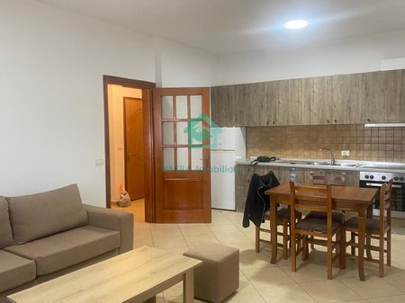 Apartament 1+1 me Qira në Restorant Durrësi, Tiranë - 45.000 Lekë/muaj