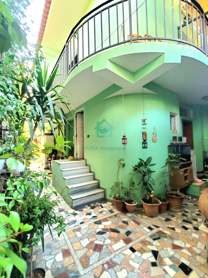 Casa privata 2+1 in affitto in Rruga e Ambasadave, Tirana - 60.000 Lek/mese | 100 m²
