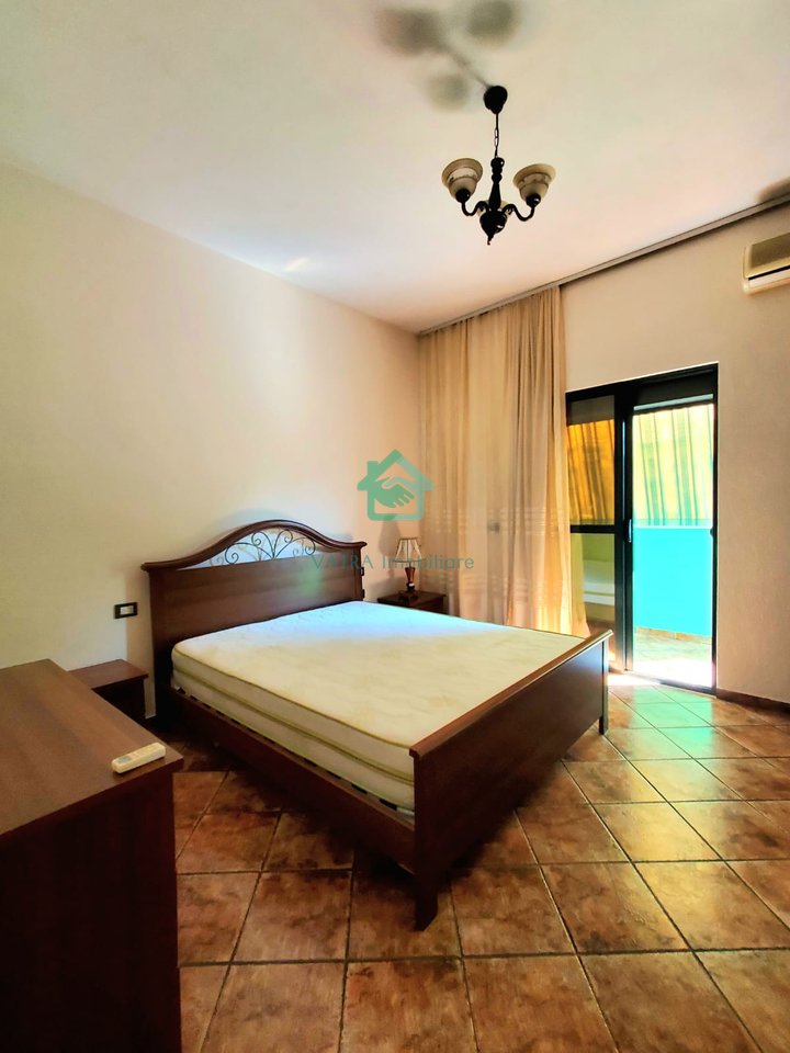 Casa privata 2+1 in affitto in Rruga e Ambasadave, Tirana - 60.000 Lek/mese | 100 m²