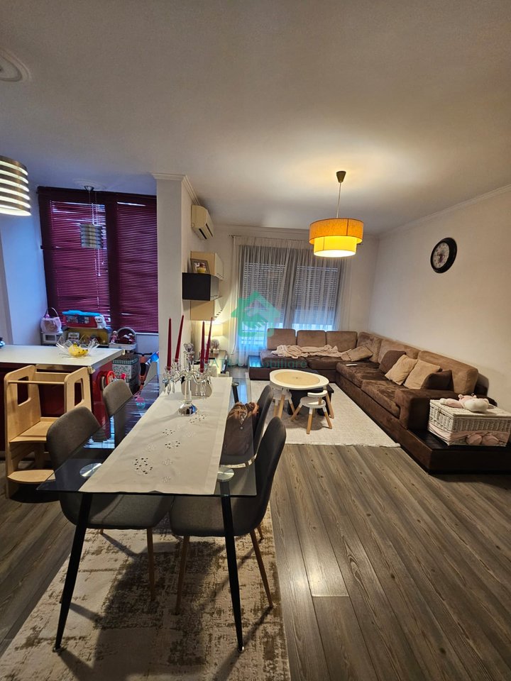 Apartament 2+1+2 Me Qira në Liqeni i Tiranës, Tiranë - 1200€ | 130 m²