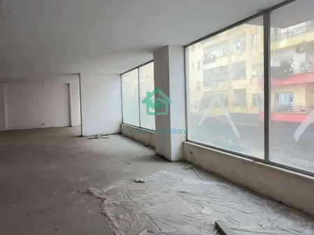 Njësi Biznesi në Shitje në Astir, Tiranë - 684,000€ | 570 m²