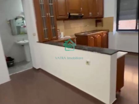 Ambient Biznesi Me Qira në Rruga e Durrësit, Tiranë - 1500€ Neto | 73m²