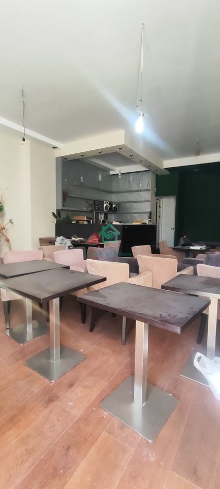 Ambient Biznesi Me Qira Kompleksi Arlis në Astir, Tiranë - 25.000 Lekë/muaj | 60 m²