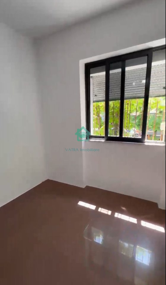 Ambient Biznesi Me Qira në Rruga e Durrësit, Tiranë - 1500€ Neto | 73m²