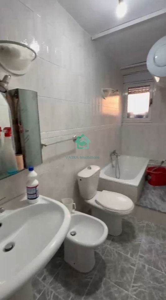 Ambient Biznesi Me Qira në Rruga e Durrësit, Tiranë - 1500€ Neto | 73m²