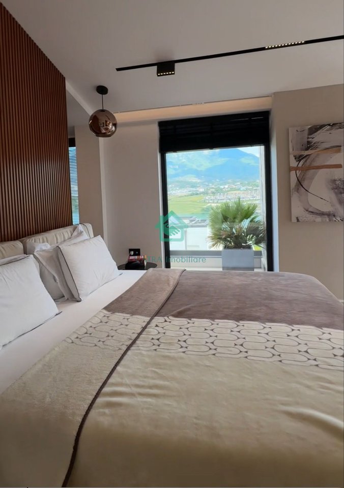 Villa Premium in Affitto presso il Lago di Farka, Tirana - 5000€ | 420 m²