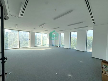 🏢 JEPET ME QERA AMBIENT ZYRE – DOWNTOWN