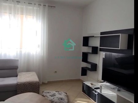 Apartament 2+1 Me Qira në Liqeni i Thatë, Tiranë - 550€ | 1 dhomë ndenje, 2 dhoma gjumi, 1 banjo