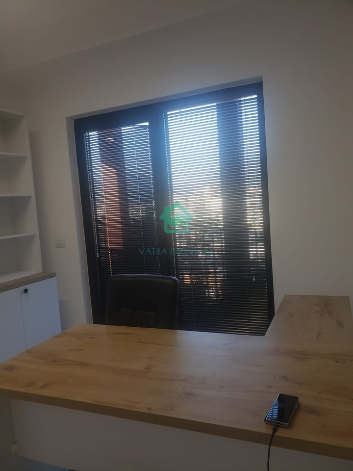 Ambient Biznesi Me Qira  Garden Building tek 21 Dhjetori, Tiranë – 1000€ neto | 124 m²