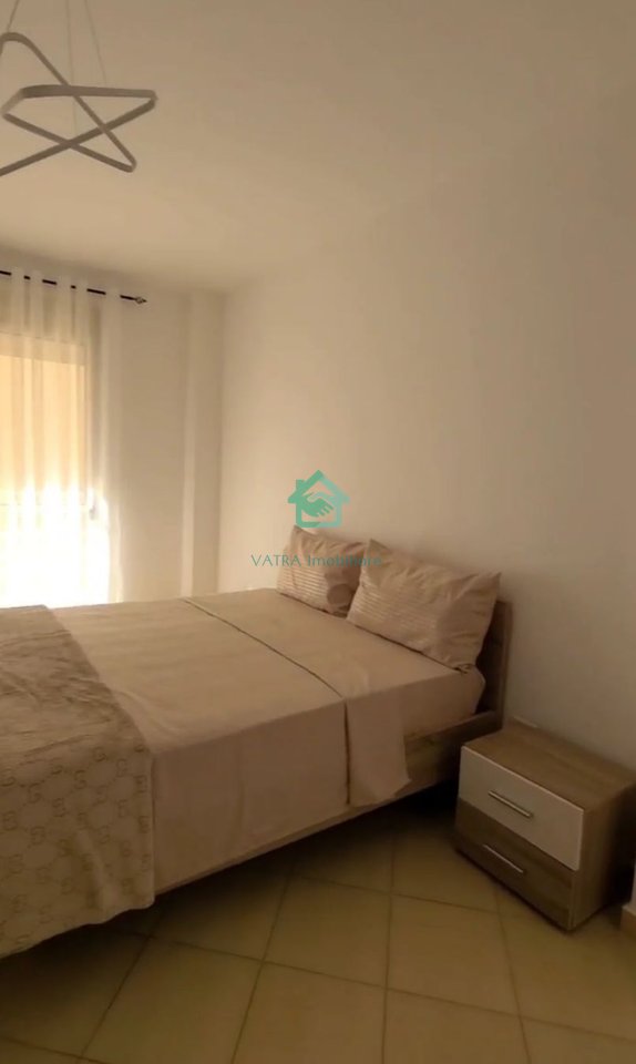 Apartament 2+1 Me Qira në Liqeni i Thatë, Tiranë - 550€ | 1 dhomë ndenje, 2 dhoma gjumi, 1 banjo