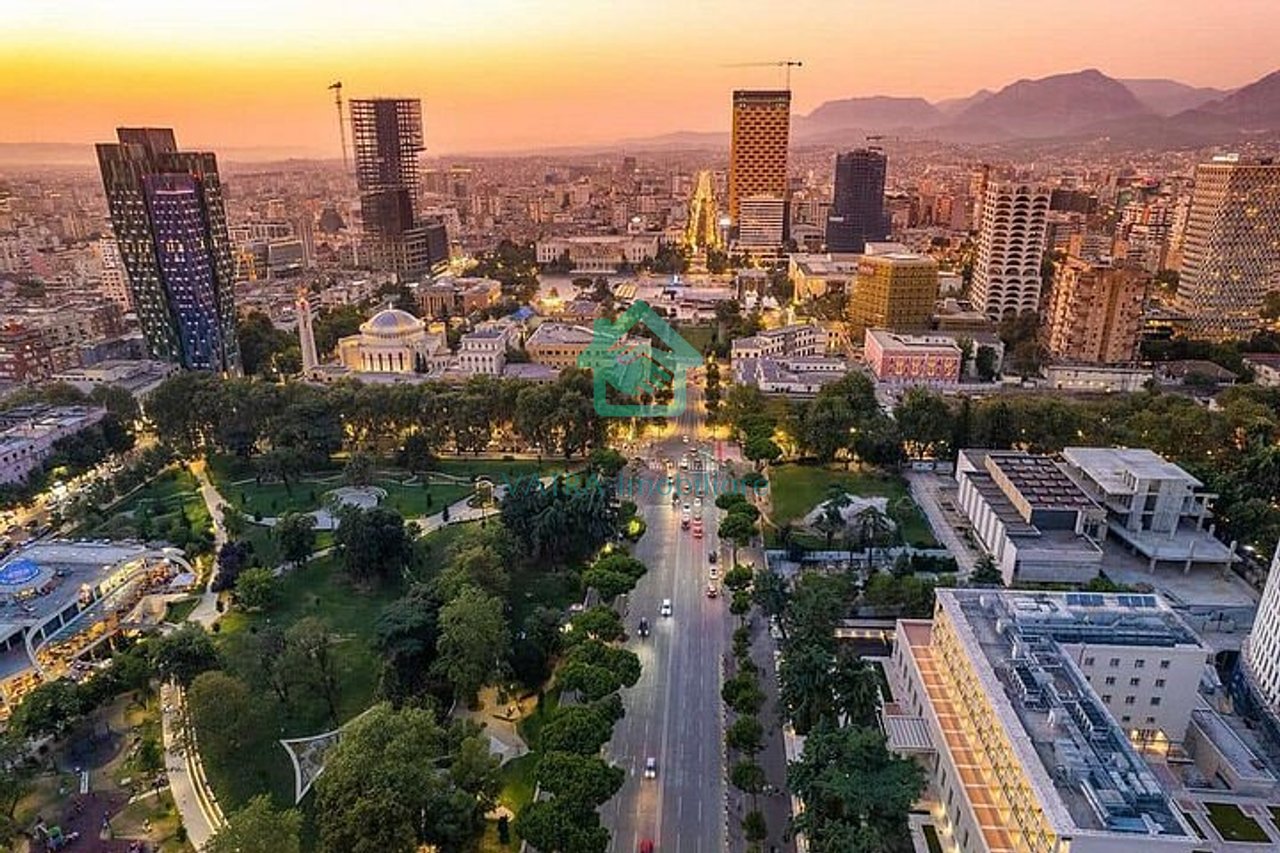 Ambient Biznesi Me Qira në Bllok, Tirana - 7000€ | 500 m²