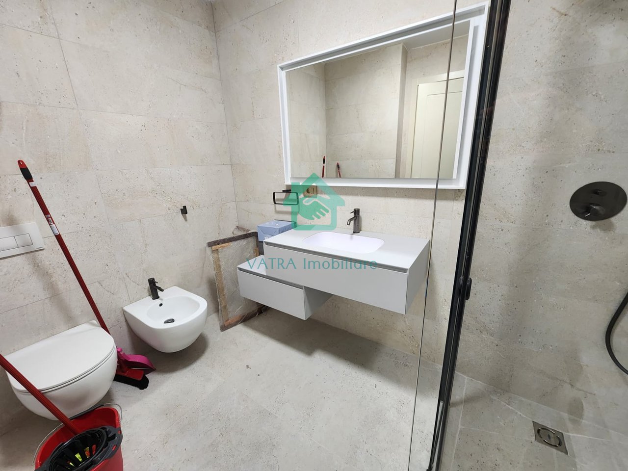 Apartament luksoz 2+1+2+1 Post Parkimi Me Qira në Stadiumi Air Albania, Tiranë - 2500€ | 121 m²