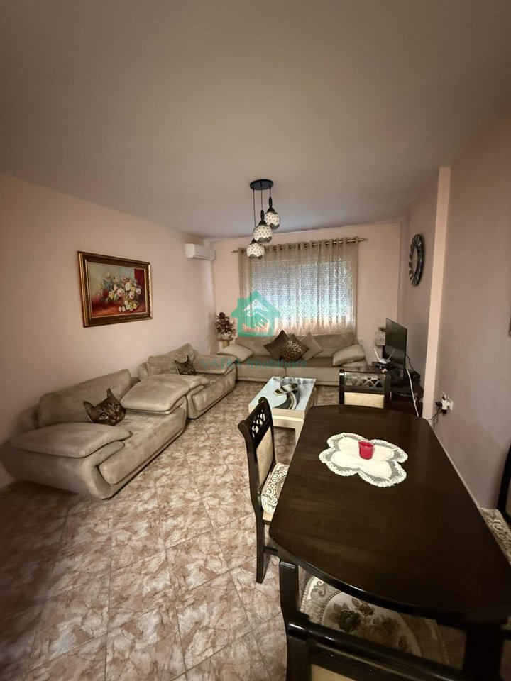 Apartament 2+1 Me Qira në Sheshi Willson, Tiranë - 80.000 lek | 115 m²