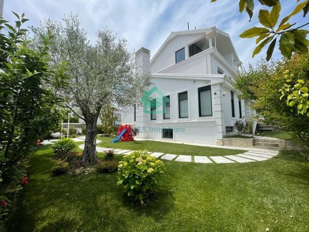 Apartament 5+1+6 tualete Me Qira në, Akacia Hill 2, Mjull - Bathore, Tiranë - 4000€ | 600 m²