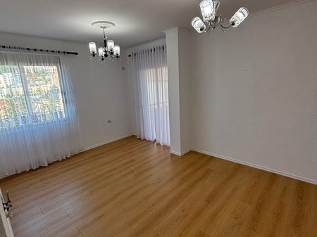 Apartment for sale 2+1 in the Fresku area/Dajti street/ 200 meters from Market Ana