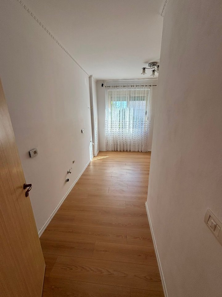 Apartment for sale 2+1 in the Fresku area/Dajti street/ 200 meters from Market Ana