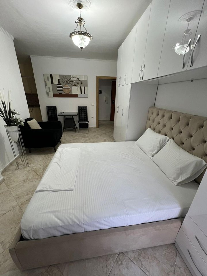 Monolocale in affitto in Via Barrikadave/ Centro