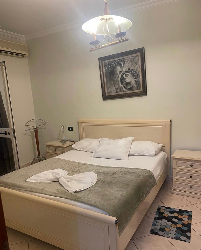 For rent 1+1 near the Train Station