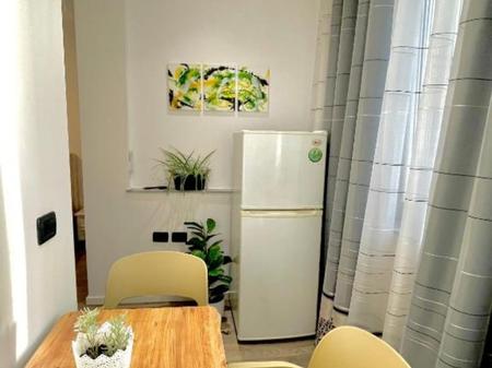 Jepet me qira dy apartamente per BNB tek Pazari i ri mbrapa Neptunit