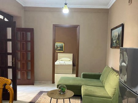 Jepet me qira apartament 1+1 rruga  e Dibres/ sa kalon vilen Gold ne qender te Tiranes (vetem per 3 vajza)
