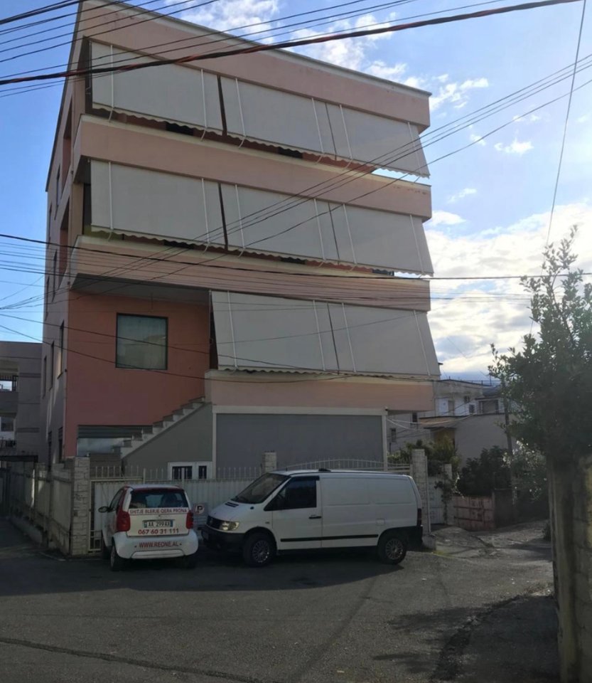 Business premises for rent on Hamdi Pepa street / Arrow building