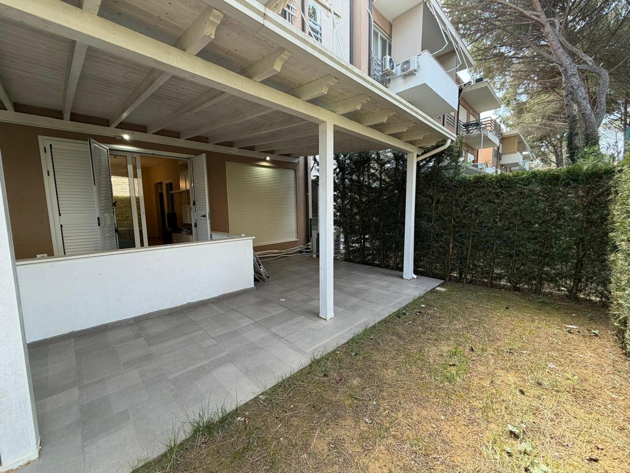 Shitet Apartament 2+1 ne Gjire te lalzit  / Tek Lura3