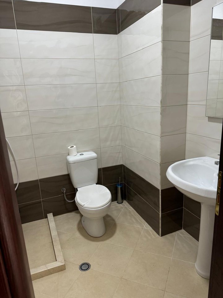 Shitet Apartament 1+1 ne Gjire te lalzit  / Tek FishLand