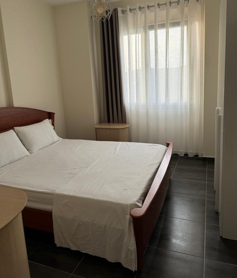 Shitet Apartament 1+1 ne Gjire te lalzit  / Tek FishLand